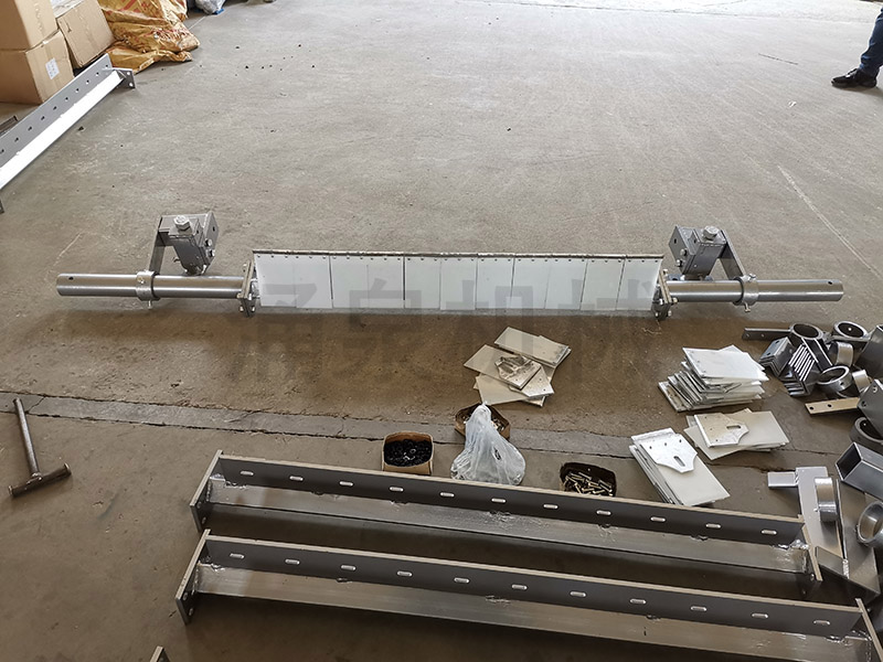 �R�ڶ���̼���u�Ͻ������HM-U1